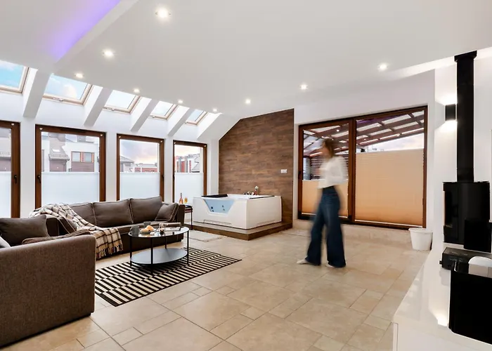 Z Jacuzzi Soho Chillout * קולובז'ג